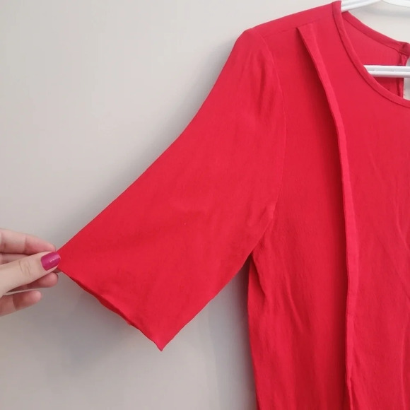Aritzia Babaton Half Sleeve Red Crepe Blouse with Side Slits Small - Picture 4 of 16